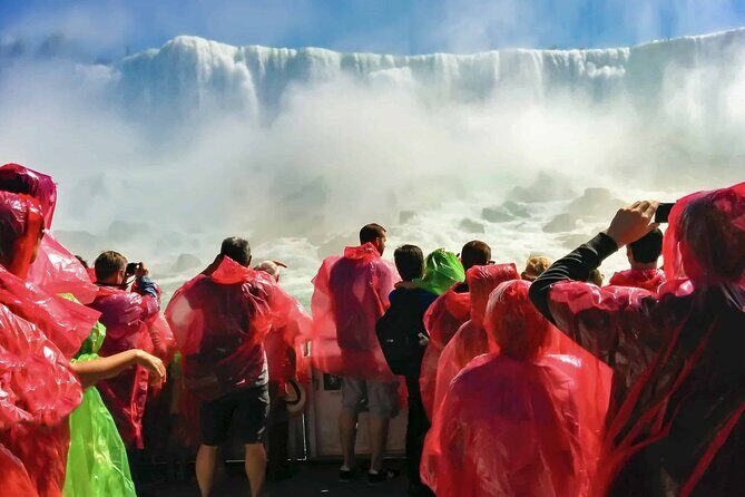 Niagara Falls Day Tour, Boat Cruise and Journey Behind the Falls - Guides and Customer Experience