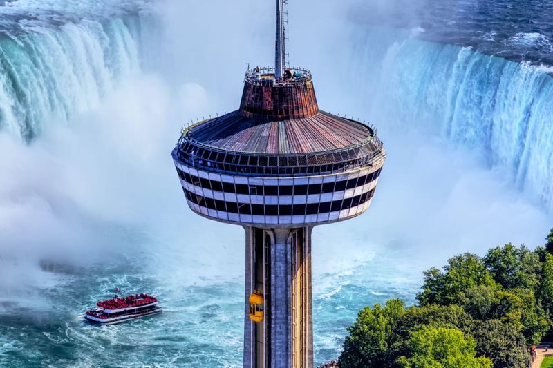 Niagara Falls Day Tour from Downtown Toronto - The Toronto departure sets the pace