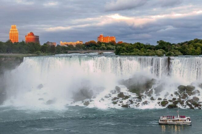 Niagara Falls Day Trip With Flights From New York - Additional Details