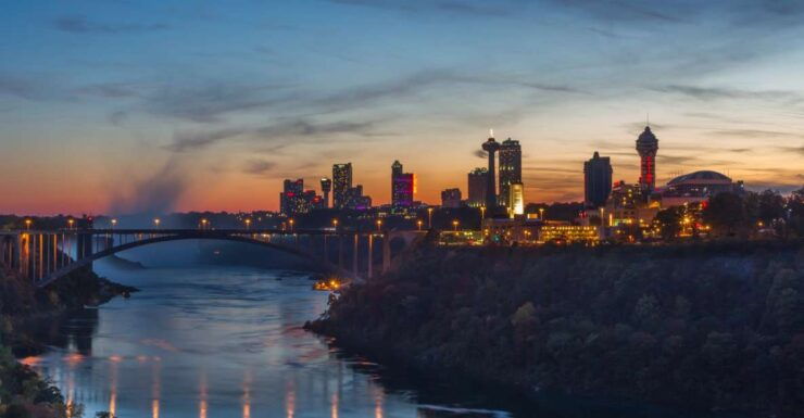 Niagara Falls: Guided Falls Tour With Dinner and Fireworks - Booking Information and Options