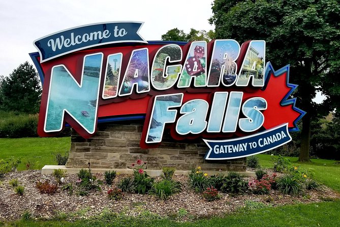 Niagara Falls in English - Nearby Accommodation and Dining Options