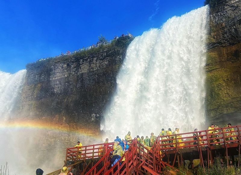 Niagara Falls Maid of the Mist and Cave of the Winds Tour - Is the price worth paying?