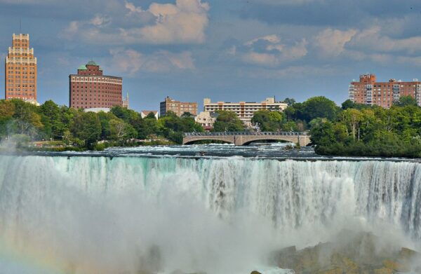 Niagara Falls, NY State: Private Buffalo Airport Transfer - Reserve Now and Pay Later for Added Flexibility
