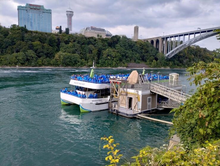 Niagara Falls: Private Guided Tour With Trolley Ride - Good To Know