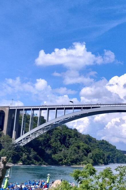 Niagara Falls: Private Guided Tour With Trolley Ride - Guided Experience