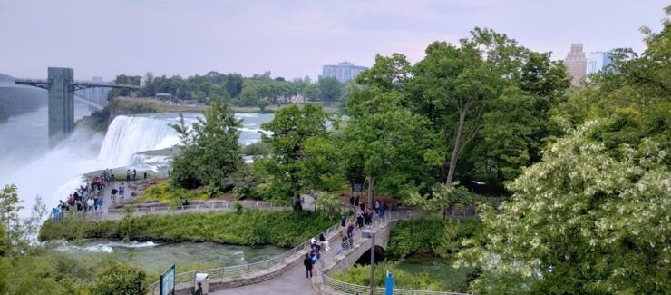 Niagara Falls: Private Guided Tour With Trolley Ride - Good To Know