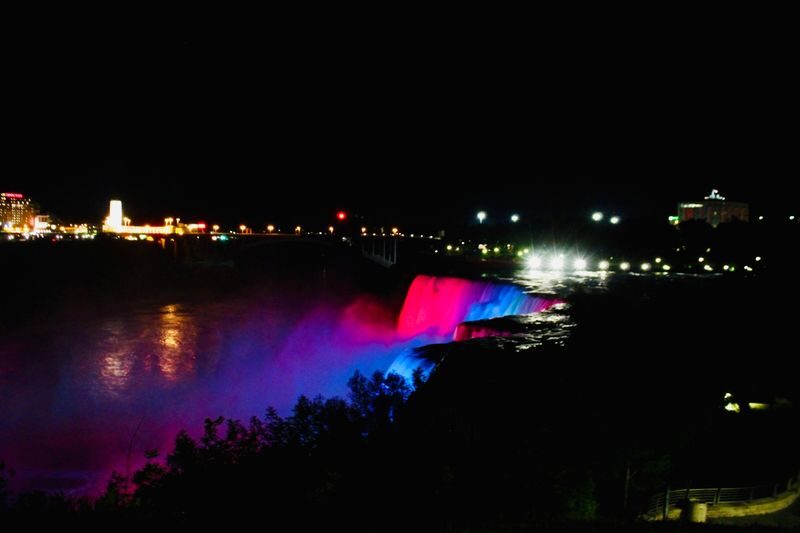 Niagara Falls Tour with Optional Seasonal Maid Of The Mist Ride - Should you book?