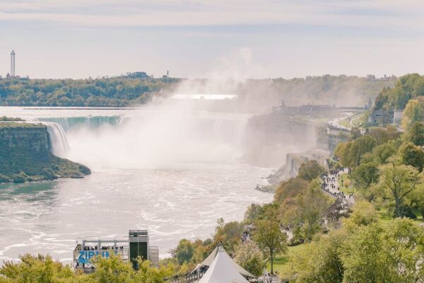 Niagara Falls: US & Canada Full-Day Tour & Lunch - Positive Customer Experiences