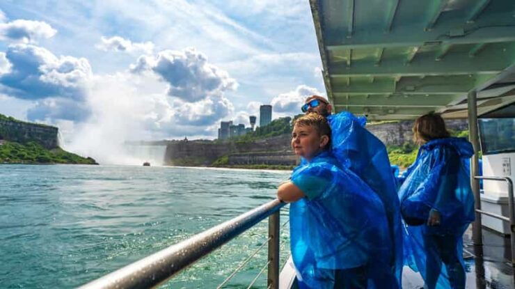 Niagara Falls: USA and Canada Tour With Boat Cruise + Lunch - Good To Know