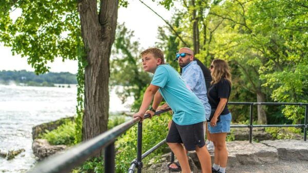 Niagara Falls: USA and Canada Tour With Boat Cruise + Lunch - Important Requirements and Information