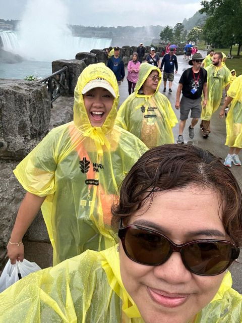 Niagara Falls: Walking Tour With Voyage to the Falls Cruise - Logistics