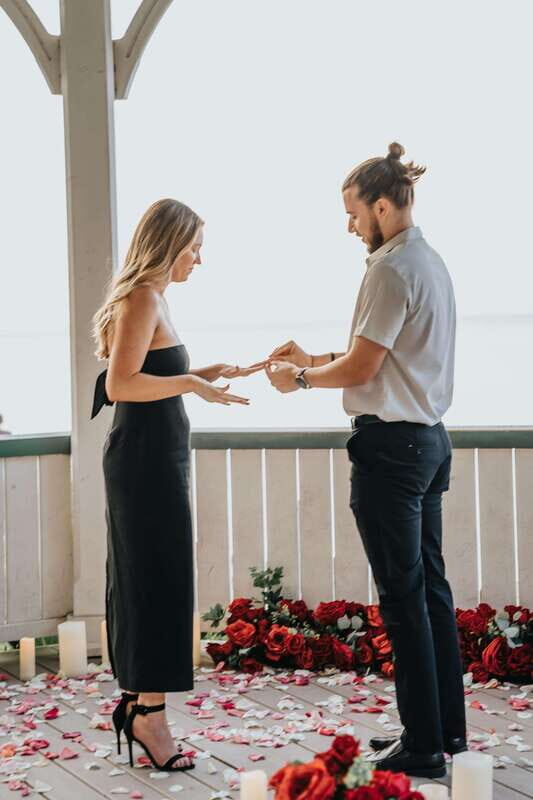 Niagara: Proposals in Niagara Falls & Niagara-on-the-Lake - The Experience: A Closer Look