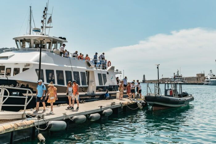 Nice: 1-Hour Sightseeing Cruise to Villefranche Bay - Preparing for the Cruise