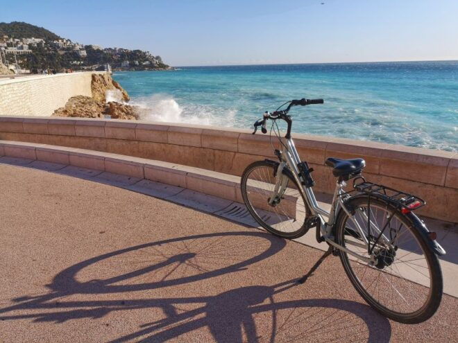Nice: Bike and E-Bike Rental - Multilingual Instructors