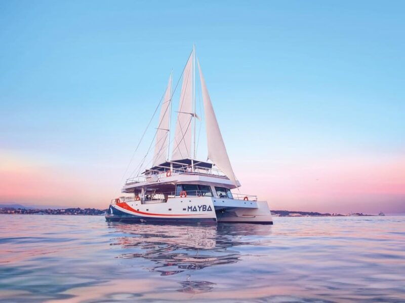 Nice : Dinner at Sea on a Maxi Catamaran - Villefranche, Cap Ferrat - A Perfect Evening Itinerary