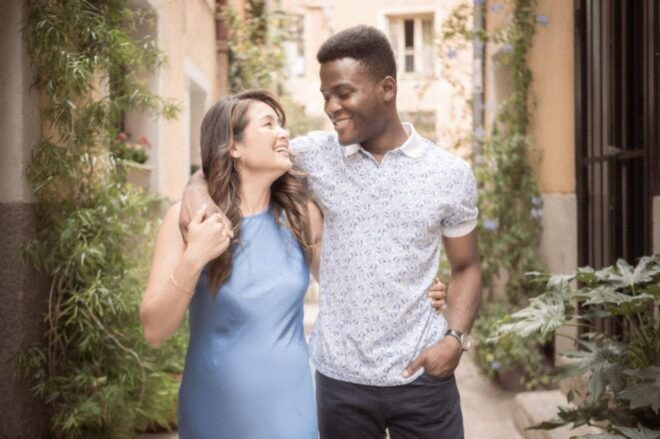 Nice, France: Romantic Couple Photoshoot - Group Details and Cancellation Policy