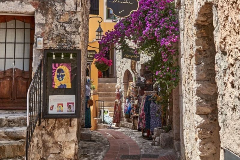 Nice Monaco & Eze Full-Day Cultural Tour - Monaco: a circuit, a port and Monte Carlo Square