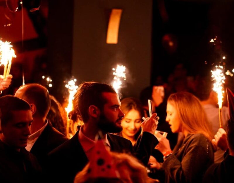 Nice: New Year's Eve Bar Crawl - Good To Know