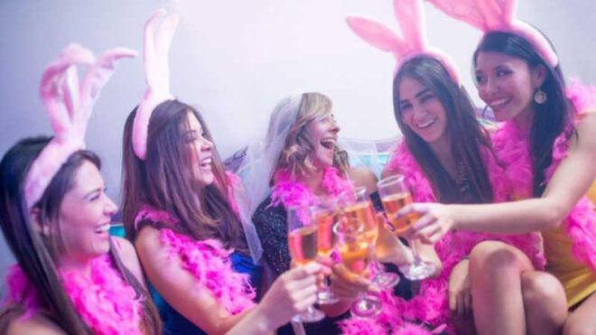 Nice: Pub / Bar Crawl Group Size 6 Person - Experience and Itinerary