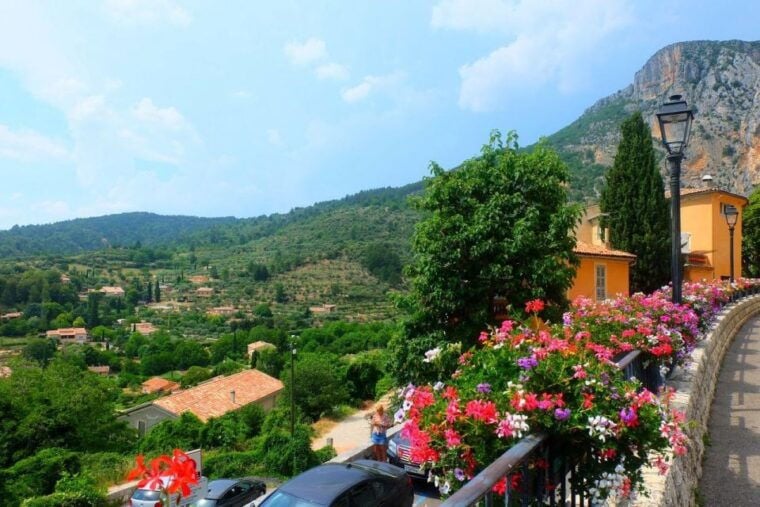 Nice: the Gorges Du Verdon and Ste Croix Lake Full-Day Tour - Exploring the Village of Castellane