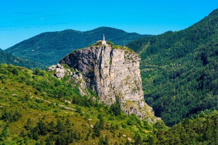 Nice: the Gorges Du Verdon and Ste Croix Lake Full-Day Tour - Discovering Moustiers-Sainte-Marie