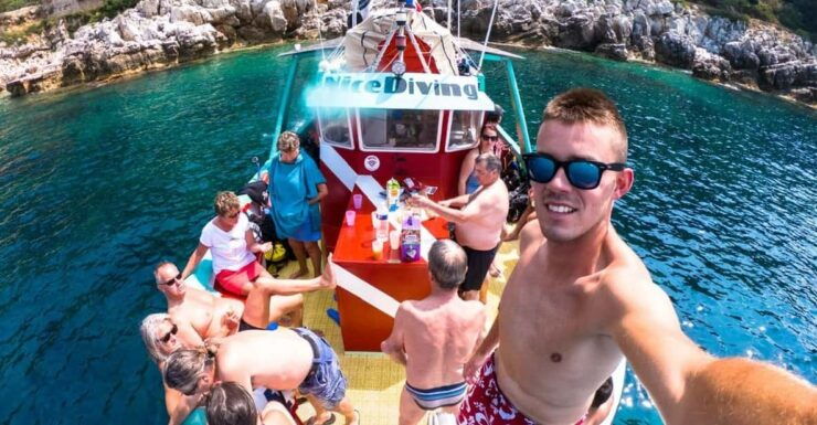 Nice : VIP Sea Tour With Snorkeling & Discover Scuba - Onboard Comfort and Facilities