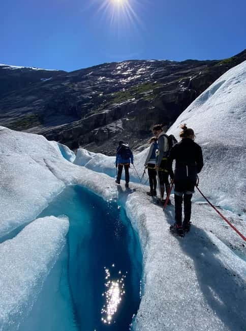 Nigards: Kayaking and Glacier Hike - First Adventure: Kayaking on Nigardsbrevatnet