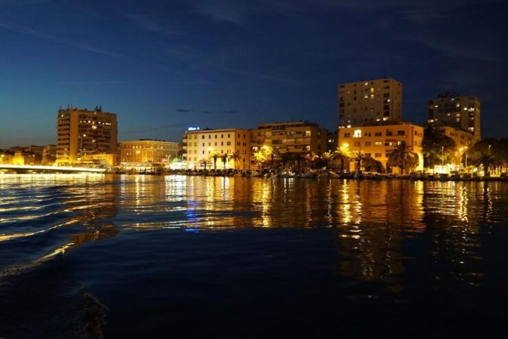 Night Cruise Around City With Unlimited Sparkling Wine - Tour Duration and Availability