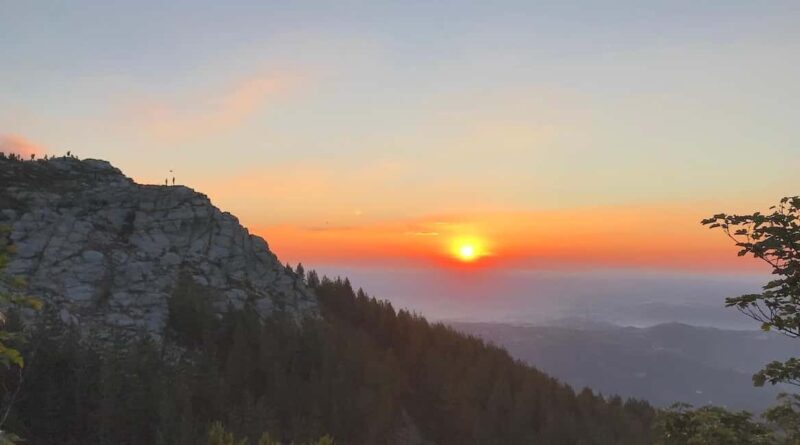 Night hike with guide to enjoy Marão mountain sunrise - Good To Know