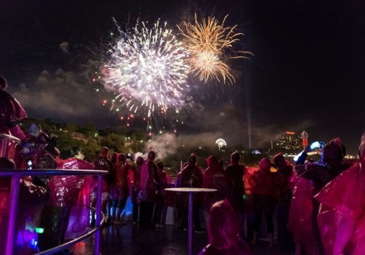 Night on Niagara Walking Tour With Fireworks Cruise Dinner - Dining at Table Rock House Restaurant