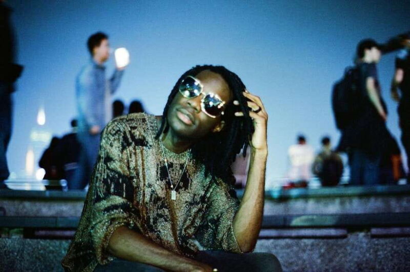 Night Photoshoot in Hong Kong: Cinematic, Moody, Personal - An In-Depth Look at the Night Photoshoot Experience