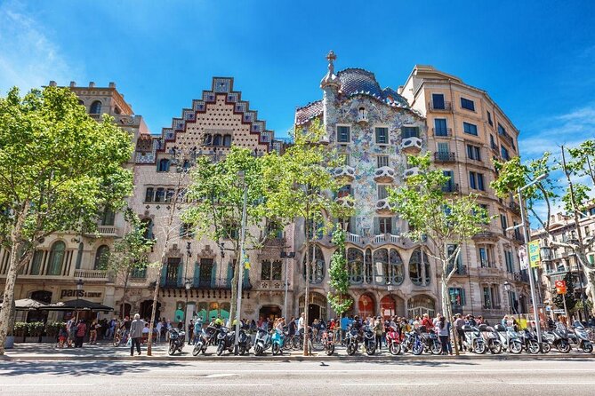 Night Tapas Walking Tour in Barcelona Modernist Area With Small Group and Dinner - Cancellation Policy and Reviews