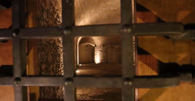 Night-Time Tour Legends and Mysteries of Pamplona - Important Information