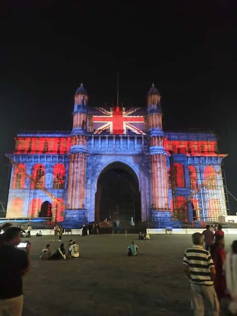 Night Tour: Mumbais Nights & Buzzing Bazaars - An In-Depth Look at Mumbai’s Night Tour