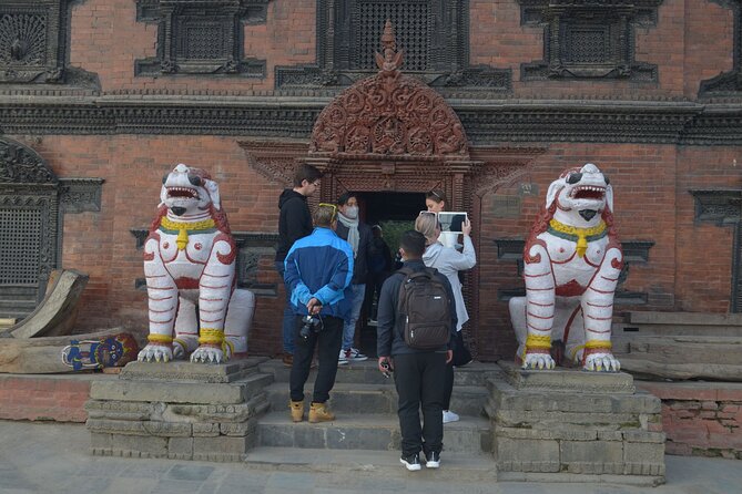 Night Tour of Kathmandu Durbar Square With Rickshaw Ride - Capture Stunning Nighttime Views of Durbar Square