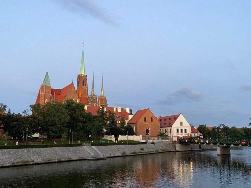 Night tour through Wroclaw - Good To Know