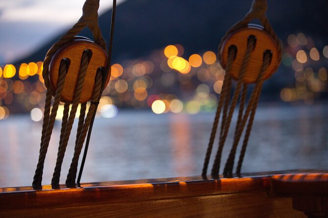 Night Transfer From Dubrovnik Old Port to New Port by Karaka Boat - Location and Amenities