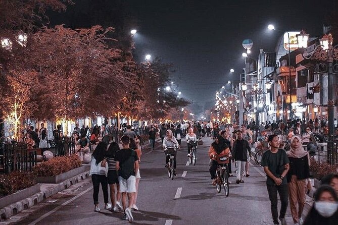 Night Walking Tour-Malioboro Street Food With Guide at Yogyakarta - Tour Reviews
