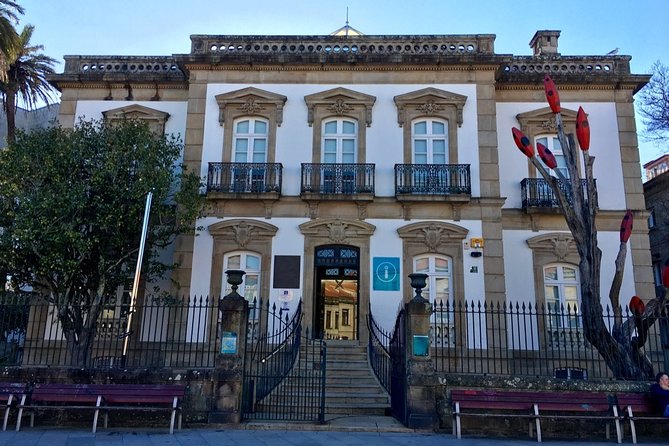 Night Walking Tour of Pontevedra - Professional Guided Experience