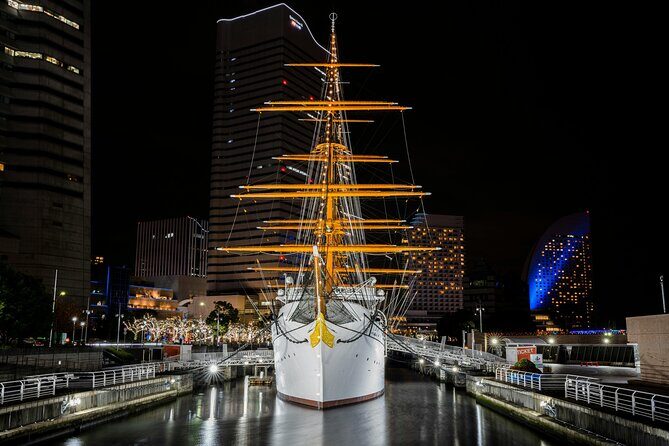 Night Walking Tour Yokohama, Walk and Discover with a Local - Landmark Tower and Cosmo World