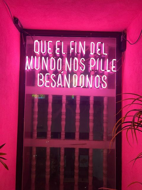Nightlife Pub Crawl in Cartagena - VIP Club Access