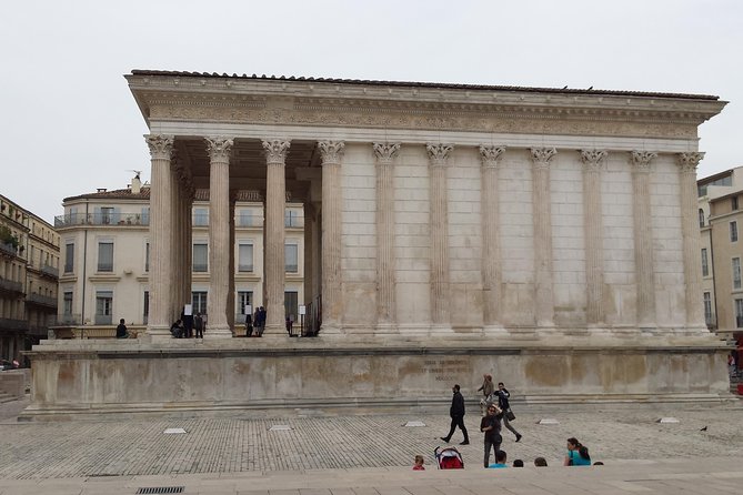 Nimes, Uzes & Pont Du Gard Small Group Half-Day Tour From Avignon - Uzes Medieval Streets