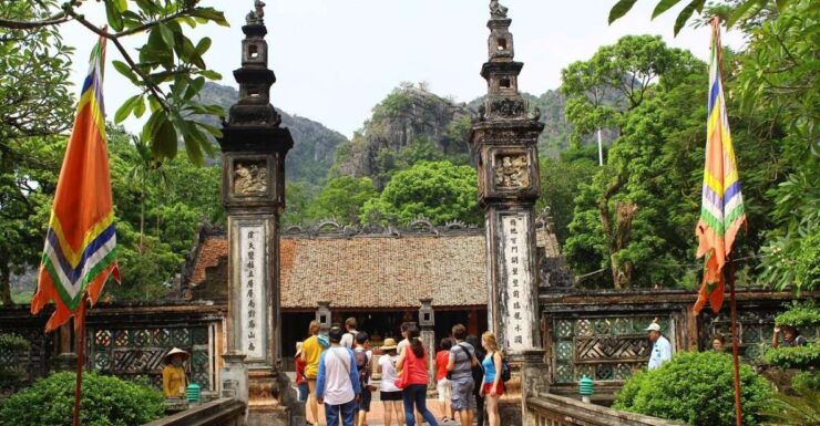 Ninh Binh 1 Day: Hoa Lu and Boating Trang an Ecotourism - Duration and Availability