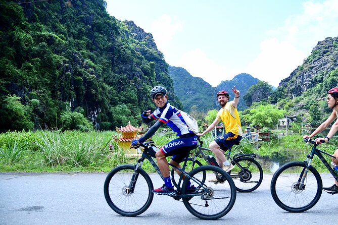 Ninh Binh 2 Days 1 Night Tour From Hanoi (Small Group of 9) - Meals and Dining