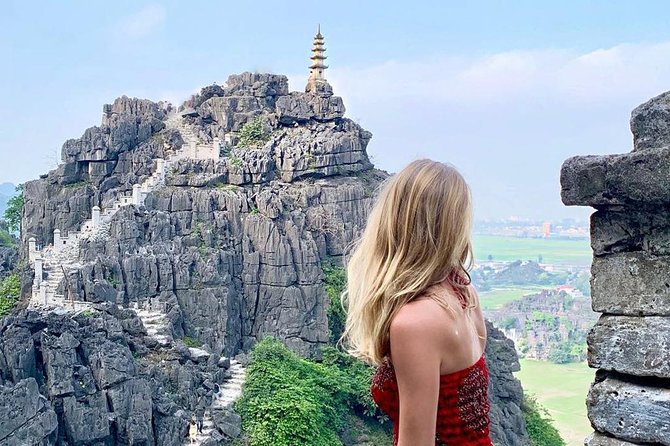 Ninh Binh 2 Days,1 Night From Hanoi: Hoa Lu - Mua Cave - Tam Coc - Cuc Phuong - Day 1: Hike up to Mua Cave