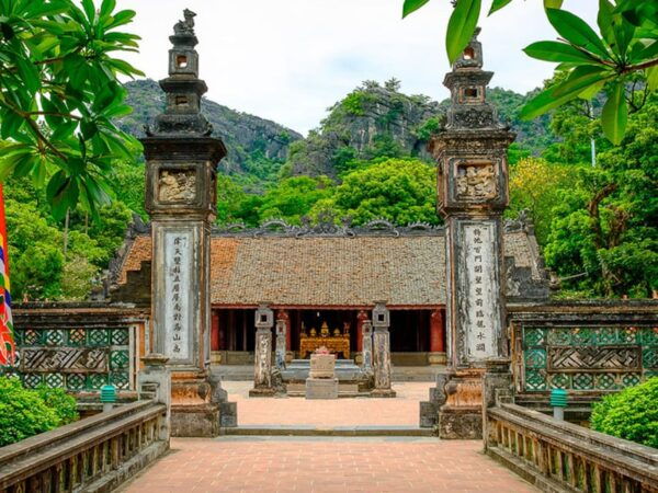 Ninh Binh Adventure: Hoa Lu, Tam Coc & Mua Cave in a Day - Frequently Asked Questions