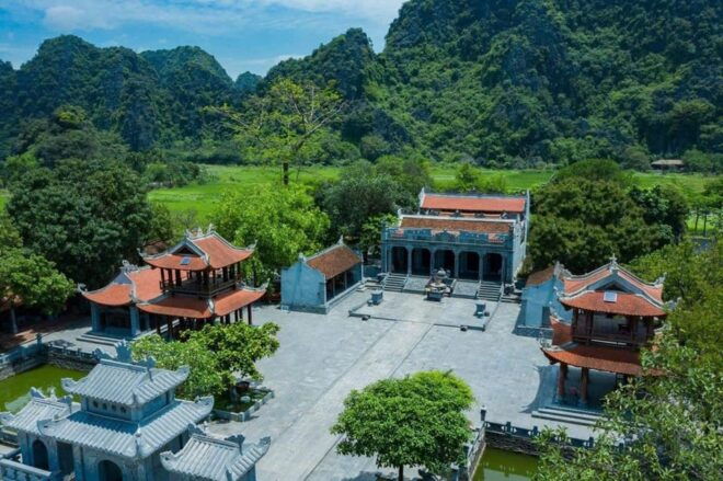Ninh Binh: Ancient Capital & Pagoda 2-Day Tour - Scenic Boat Rides