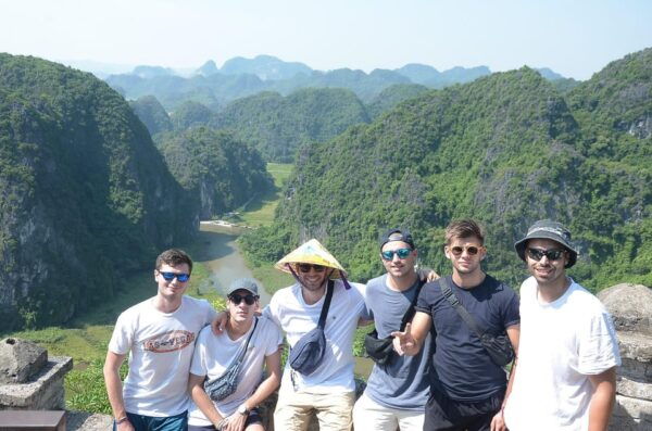 Ninh Binh: Bai Dinh, Hoa Lu, Trang An, Mua Cave Private Tour - Local Cuisine and Meals