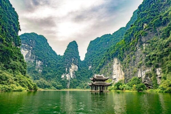 Ninh Binh: Bai Dinh, Trang An, and Mua Cave Day Trip - Best Time to Visit