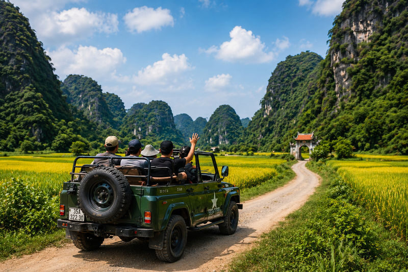 Ninh Binh: Bich Dong Pagoda, Tam Coc & Mua Cave Half-Day Jeep Tour - Should you book it?